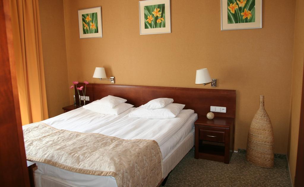 Hotel Centuria & Natural 3*